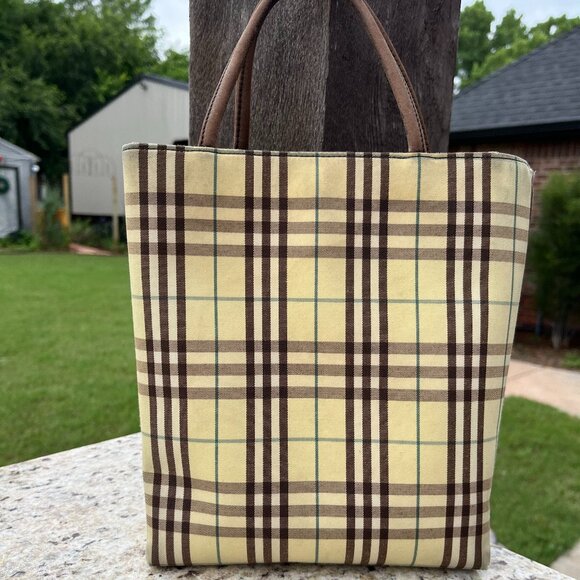 BURBERRY London Check Plaid Vintage AUTHENTIC Tote - Picture 1 of 5